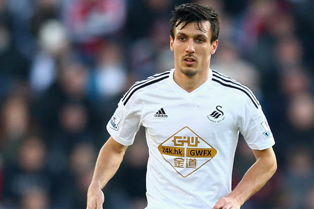 VIDEO: Cú rocket của Jack Cork nâng tỷ số lên 2-0 cho Swansea
